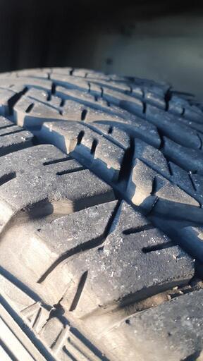 バリ溝・ハイエース・ＫＯＳＥＩ・ダンロップ１５インチ　№１００ 100系ハイエースに！200系にも！DUNLOPグラントレックAT3 バリ溝 215/75R15