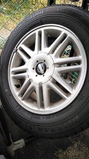 日産スカイラインGT-HR34 純正ホイール＋スタッドレスタイヤ