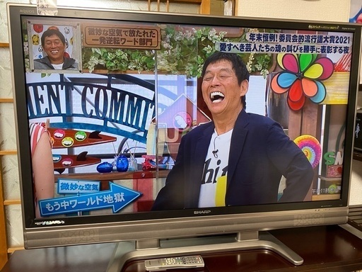 テレビ70 SHARP AQUOS 大型52インチ 大阪府内 配達設置無料 保管場所での引き取りは値引きします