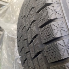 【首都圏配送可】スタッドレスタイヤ(美品)※取引中