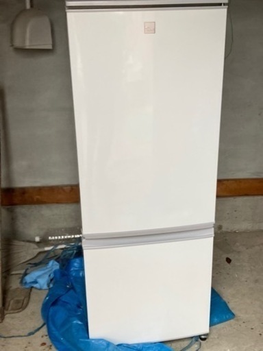 SHARP  冷蔵庫　2018年製　美品