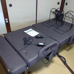 【ネット決済】折りたたみ電動ベッド