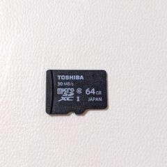 TOSHIBA　microSDXC　64GB　買ってちょーだぃ♪