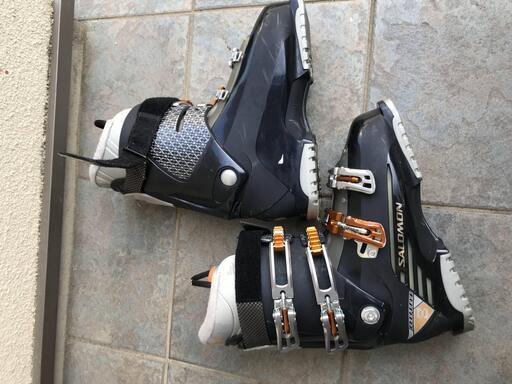 【交渉中】【SALOMON】スキーブーツ 27cm