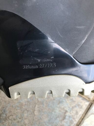 【交渉中】【SALOMON】スキーブーツ 27cm