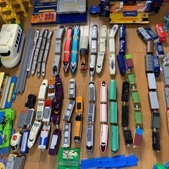 プラレール5年間で集めた色々全てまとめて、中古、アドバンスもあり プラレール5年間で集めた色々全てまとめて、中古、アドバンスもあり