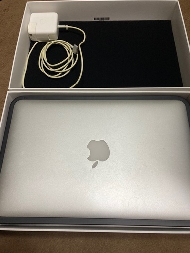 mac book air 2015 11インチ　128GB 実動中古品