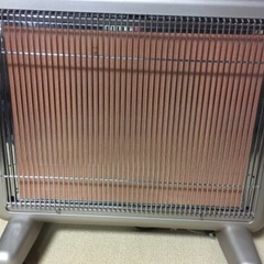 遠赤外線暖房器サンルミエ・エクセラ750