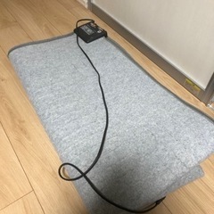 【受付終了】電気カーペット　約2畳(縦170cm横170cm)