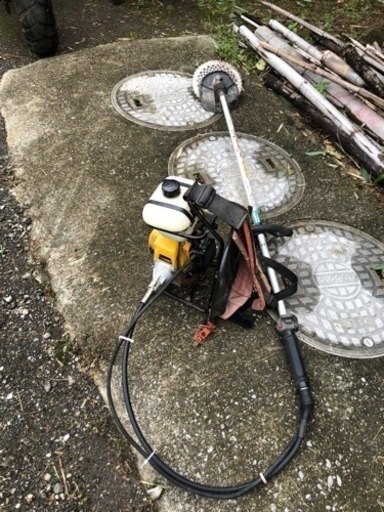 【売切/終了】★希少⁉︎プロ用⁉︎★畦切り草刈り機　富士ロビン社製　刈刃角度可変式　中古動作品 売切/終了】☆希少⁉︎プロ用⁉︎☆畦切り草刈り機 富士ロビン社