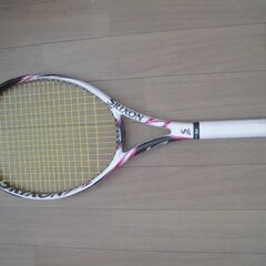 硬式 テニスラケットSrixon  V1