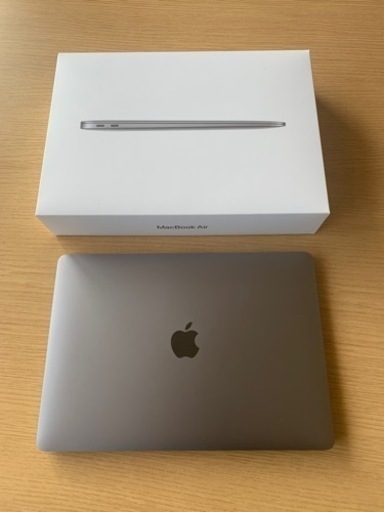 MacBook Air M1チップ搭載　13インチ　256GB