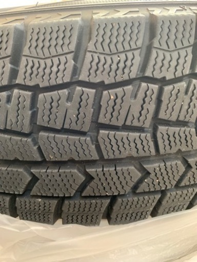 ヤリス 冬タイヤ 使用1週間 175 70 14 4本。