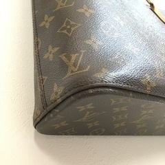 LOUIS VUITTON ルイ・ヴィトン モノグラム のルコ(廃番)です(^-^)