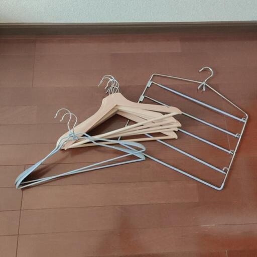 交渉中 Ikea イケア 木製ハンガー5本 ニトリ すべりにくいスカートズボン5段ハンガー ラミー 1 ダイソー すべらないハン Koskeeeey 六町の家具の中古あげます 譲ります ジモティーで不用品の処分