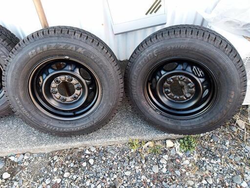 スタッドレスタイヤ　195/80R15 107/105L LT ブリザック VL1 BS ブリヂストン 2021年製　中古　NV350　キャラバン　自家塗装ホール　マットブラック スタッドレスタイヤ 195/80R15 107/105L LT ブリザック VL1 BS