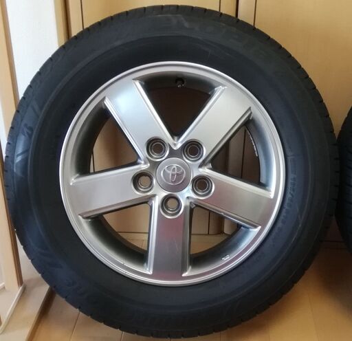 トヨタ純正ホイール付きタイヤ 4本セット [195/65R15 ECOPIA NH100RV] トヨタ純正ホイール付きタイヤ 4本セット [195/65R15 ECOPIA NH100RV]