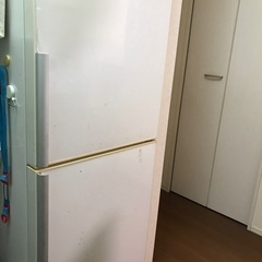 冷蔵庫　270l  