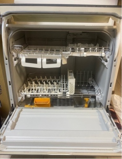 Panasonic パナソニック 食器洗い乾燥機 NP-TR8 ホワイト 2016年製