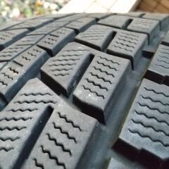 ☆値下げしました☆ハイラックスサーフ純正ホイール＆スタッドレスタイヤ４本セット（保管ラック込み）