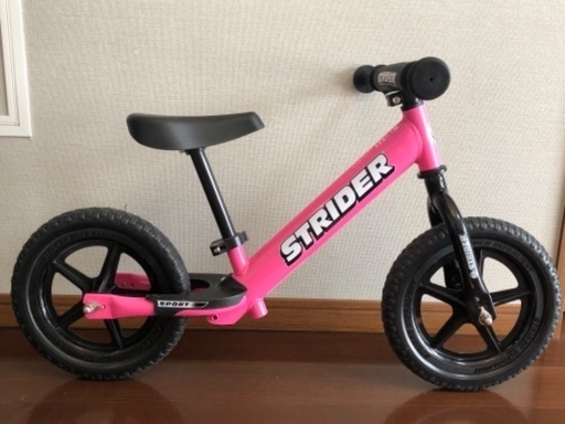 室内保管　ストライダー12　ピンク