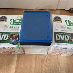DVDケース32本、Blu-rayケース1本