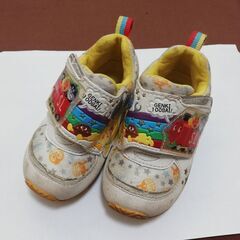 【交換可】子供靴　アンパンマン　スニーカー　13.5