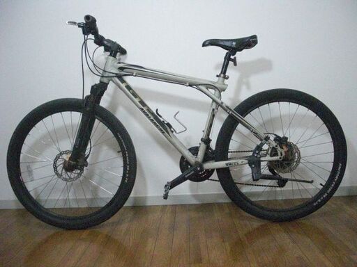 GT（ジィティ）AVALANCHE 2.0（アバランチェ）マウンテンバイク　管理NO.20220104-6 GT（ジィティ）AVALANCHE 2.0（アバランチェ）マウンテンバイク 管理NO