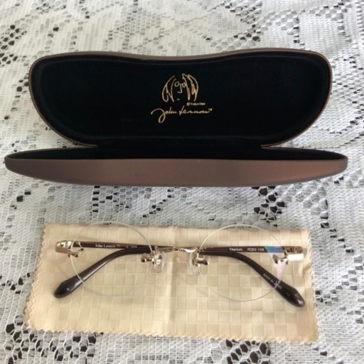 美品 ジョンレノンjohn Lennon Yoko Ono 度無しメガネオシャレインテリアアクセサリーコレクションファンおす エドワード 香春の服 ファッションの中古 古着あげます 譲ります ジモティーで不用品の処分