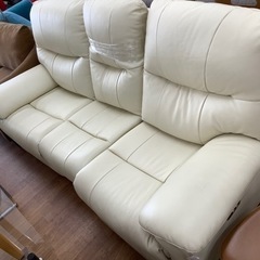 RELAX FORM 電動リクライニングソファ売ります！