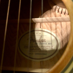 値下げ交渉可ご提示下さい】アメリカで購入 Fender classic 4T