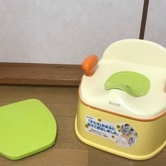 美品　すわるおまる　トイレトレーニングに