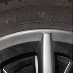 スタッドレスタイヤ18インチ、ヴォクシー、ヴェルファイア 