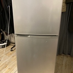 決まりました引取限定　冷蔵庫　AQUA 2013年製