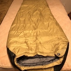 キャンプ　寝袋　新中古　ISUKA×naturum アルファライト1000EXN -12℃