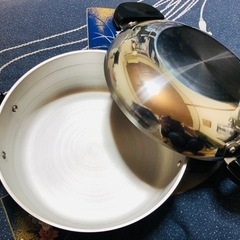 未使用品　最高級アルミ鋳物製 万能調理鍋