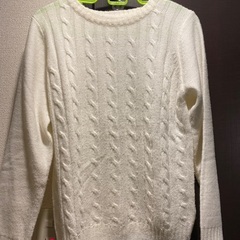 白のセーター