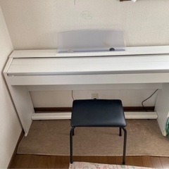 【ネット決済】電子ピアノ　CASIO