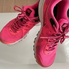 NIKEランニングシューズ