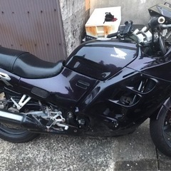 【ネット決済・配送可】CBR 750  値下げしました。