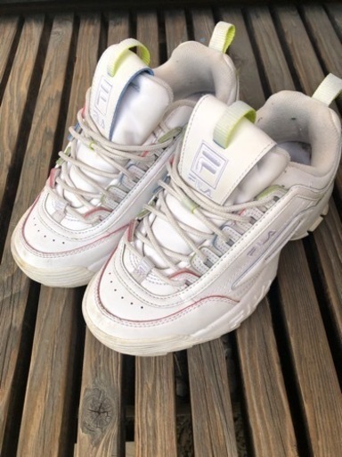 Fila スニーカー23 5cm Mickey 西国分寺の靴 スニーカー の中古あげます 譲ります ジモティーで不用品の処分