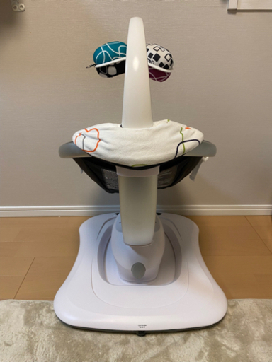 ベビーベッド、家具 mamaroo4.0  4moms