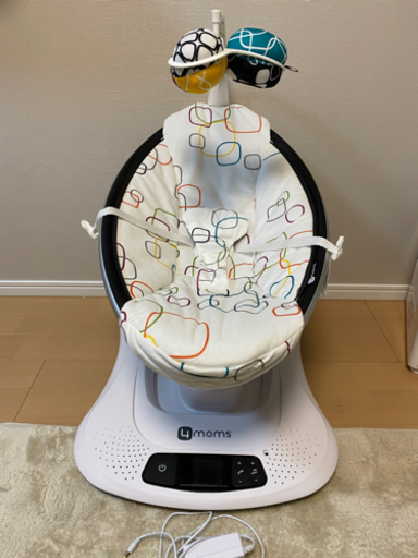 ベビーベッド、家具 mamaroo4.0  4moms