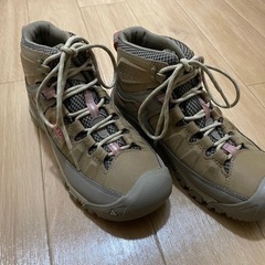【ネット決済】Keen 新品　女子登山靴