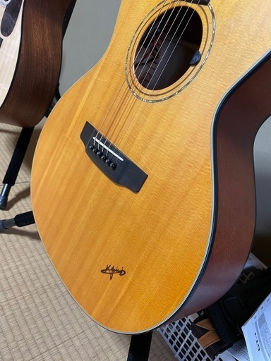 新品同様・K yairi「BM-65C NS」専用ハートケース付 新品同様・K yairi「BM-65C NS」専用ハートケース付