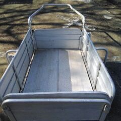 アルミリヤカー！　折りたたみ式！！　ノーパンクタイヤ！！