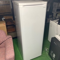 ○ 冷凍庫、175リットル、アイリス