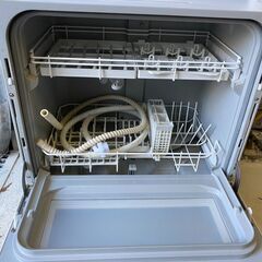 Panasonic 電気食器洗い乾燥機 NP-TH1-W 2018年製 中古品