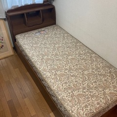 【ネット決済】木製シングルベッド 大型引出し付き