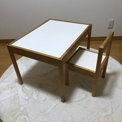 IKEA🇸🇪子供机  椅子